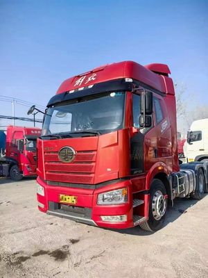 FAW digunakan Heavy Duty 6x4 550hp J6P Traktor Truck